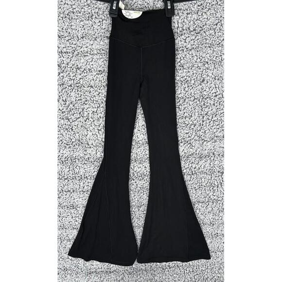 Aerie OFFLINE Real Me Super Flare Leggings Black XXS NWT - Picture 2 of 4